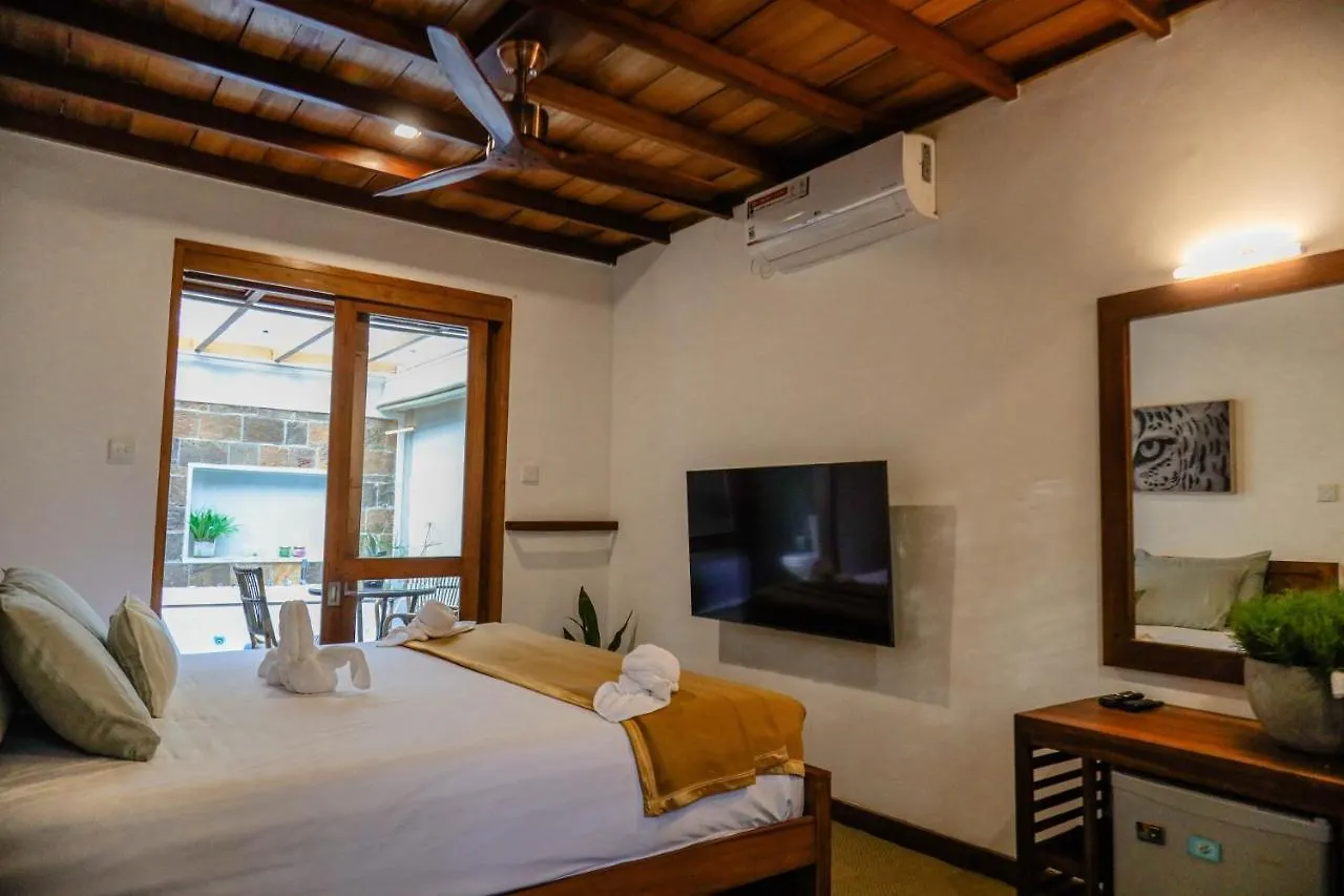 Tranquilisle Hotel Kandy 0*,